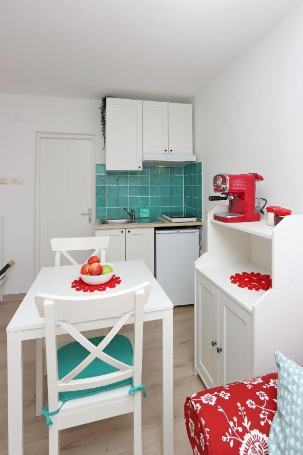 Sha La La - Charming, Unique Studio In A Historic Building Next To A Castle, Wifi, Smart Tv, Washer-Dryer Bakar Eksteriør billede